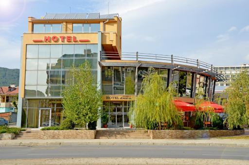 Dream Hotel - Housity