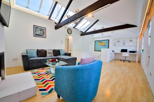Sussex Mews House - Housity