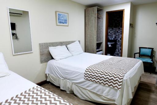 Boulevard Bed & Breakfast - Housity