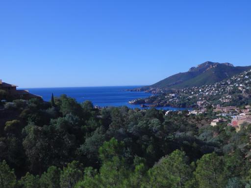 Côte d'Azur - Théoule - Miramar - Housity