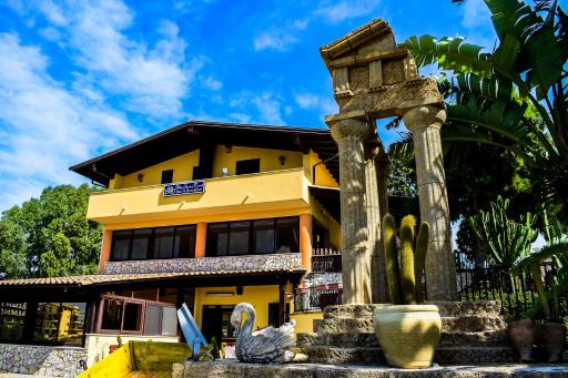 Villa Jolanda & Carmelo - Housity