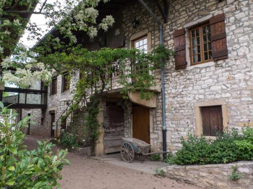 Logis Hôtel Restaurant La Vieille Ferme, Mâcon Nord - Housity