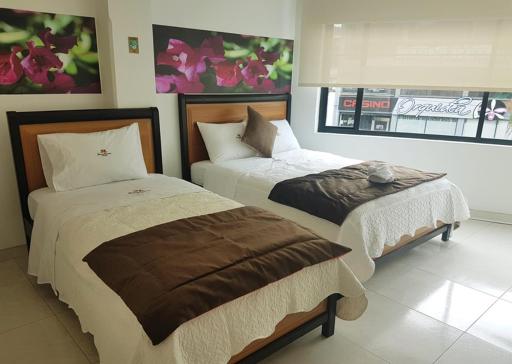 Hotel Santa Monica - Housity