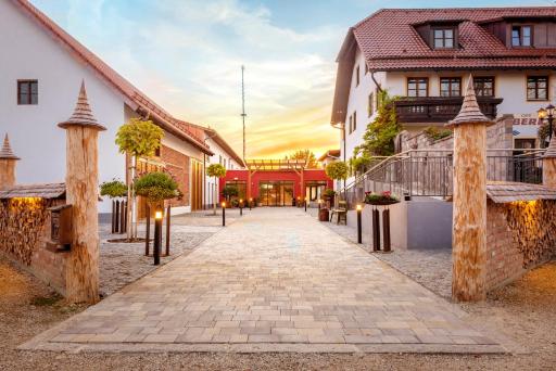 Hotel - Restaurant Eberlwirt - Housity