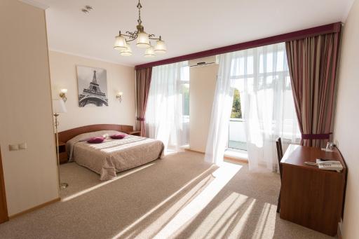 Hotel Avrora - Housity