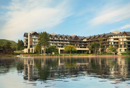 Entourage sur-le-Lac - Housity