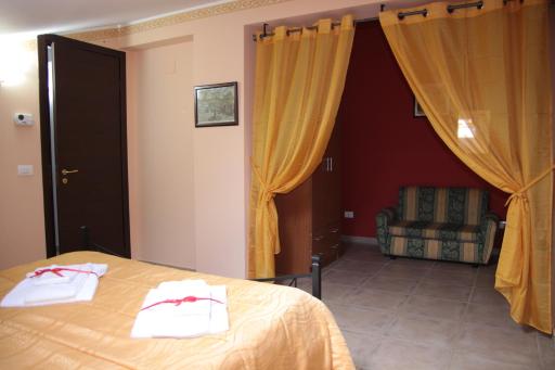 La Luce del Sole - Housity