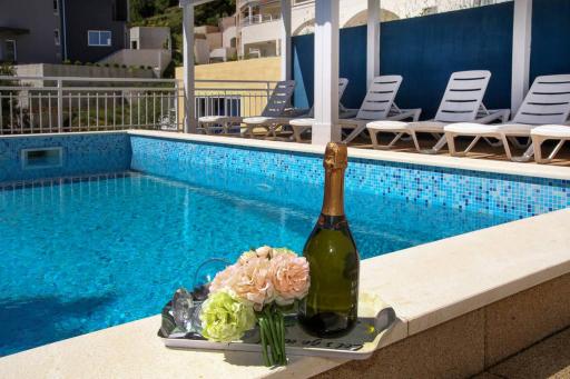 Apartments Ambiente mit Pool - Housity
