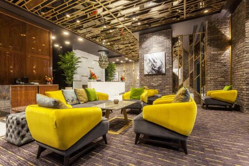 Hotel Platinia - Housity