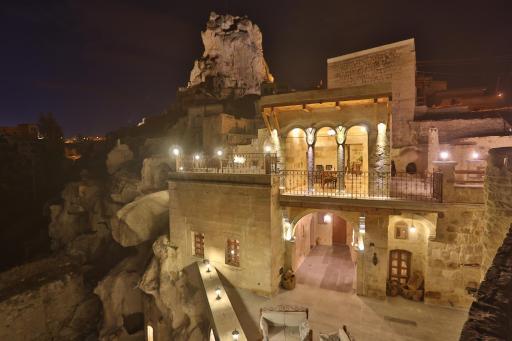 Abu Hayat Cave Suites - Housity