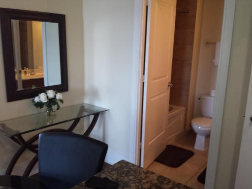 2 BEDROOM 2 Bathroom Best Value Prime Location in Missisauga - Housity
