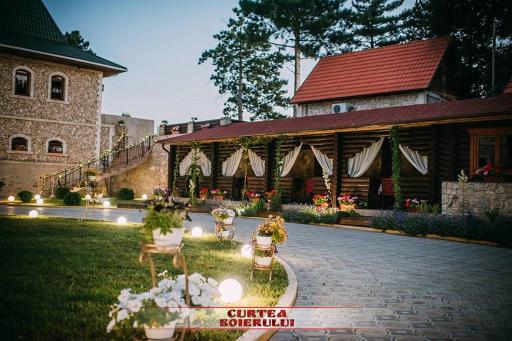 Curtea Boierului Hotel - Housity