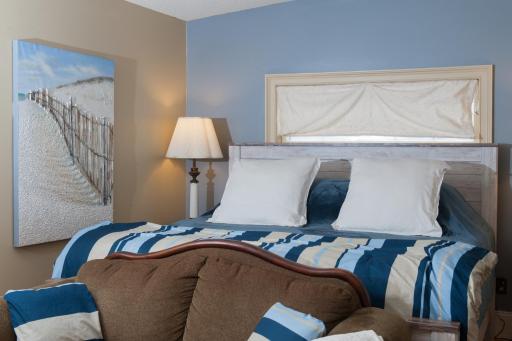 Naomi's Inn Bed & Breakfast - Housity