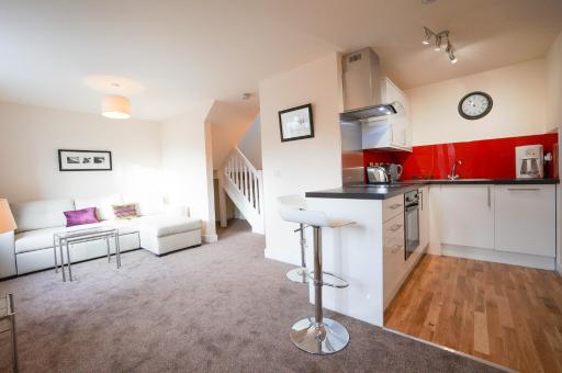 Secluded Two-Bedroom House with patio - Housity