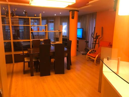 Fantastic 3 bedroom Apartment - Housity