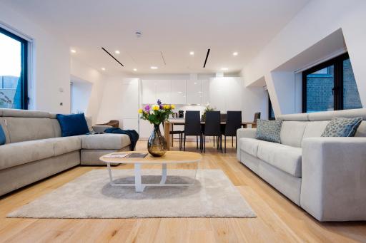 Arcore Premium Apartments The Strand - Housity