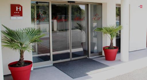 Saglam Hôtel - Housity