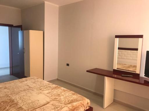 Kompleksi Kenaqesia - Housity