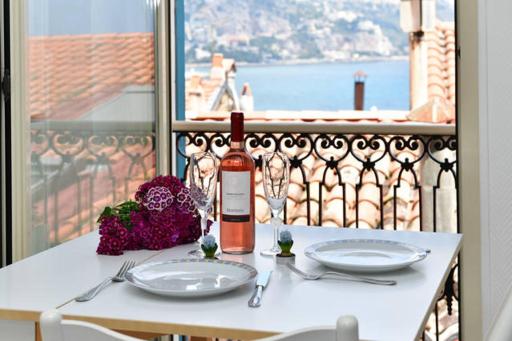 Menton nella vecchia città con vista mare - Housity