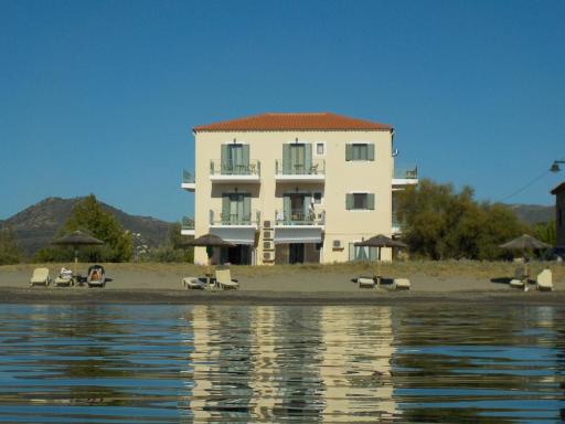 Akti Kamares - Housity