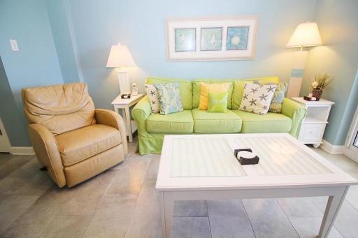 Tradewinds 1102 - Housity
