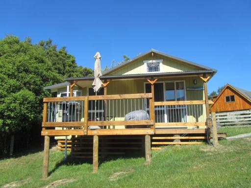 Snowberry Cottage at Lochsloy Farm Little River - Housity
