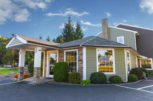 Capital Inn and Suites - Housity