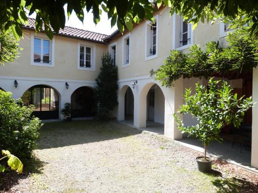 De l'Autre Côté - Housity