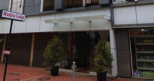 Manjira Lodge - Housity