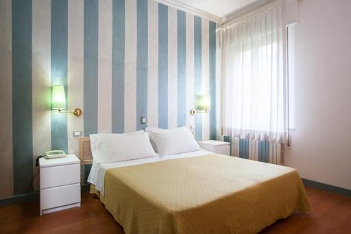 Hotel Diana - Housity