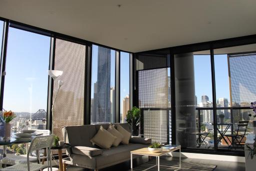Spectacular Views of CBD by FV with Free Car Park - Housity