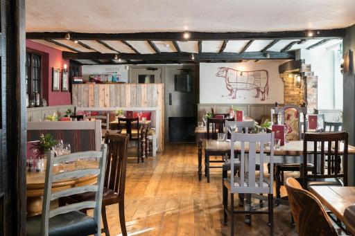 The White Lion - Housity