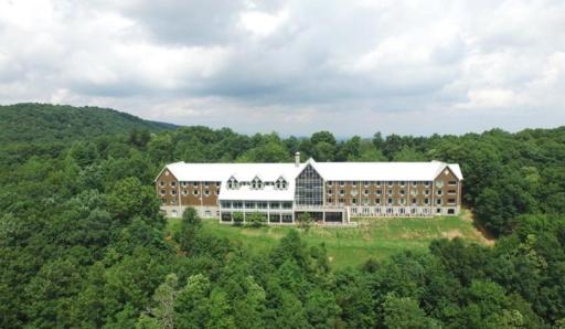 Amicalola Falls State Park and Lodge - Housity