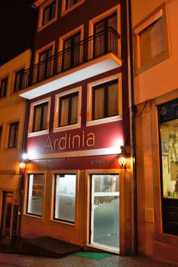 Ardínia the Legend - Housity