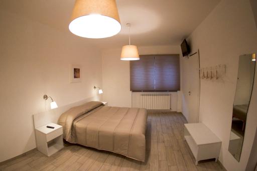 Lenotti Bed and Breakfast - Housity