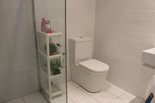 Exquisite Family Home +Parking, Close to CBD - Housity