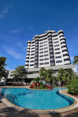 The Putra Regency Hotel - Housity