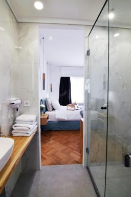 Grey Studios by Skg Apartments - Housity