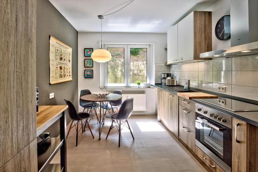 Charming CHARLOTTE - Housity