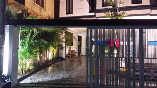Malis the Residence - Housity