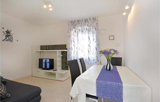 Ani Apartments - Housity
