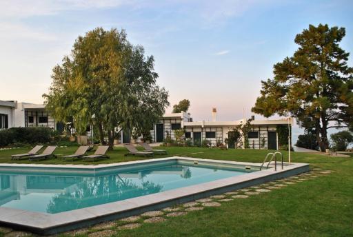Angelbay Bungalows - Housity