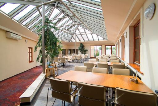 Gastland M0 Hotel & Conference Center - Housity