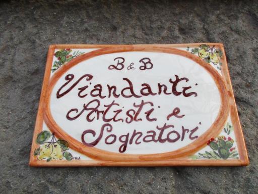 Viandanti, Artisti e Sognatori - Housity