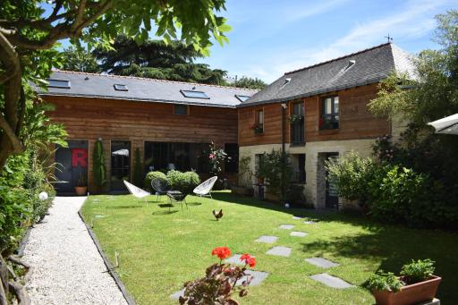 Madeleine et Cie - Housity
