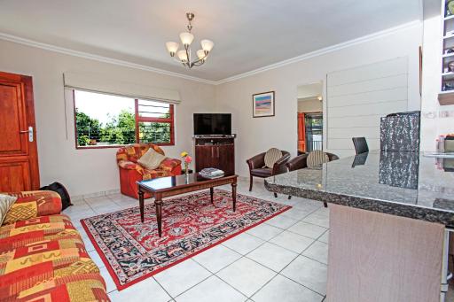 Spacious Garden Cottage - Housity