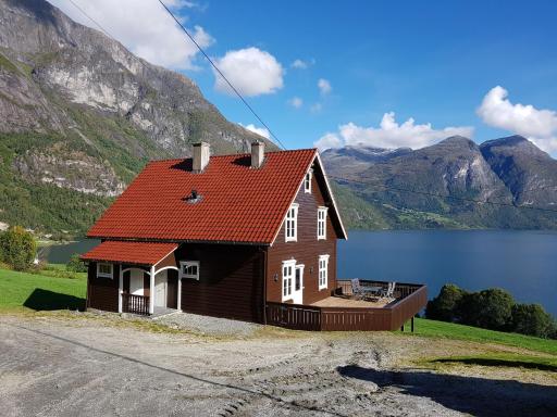 Charming timber house in Stryn, Norway - Housity