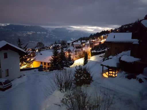 Mollens Chalet - Housity