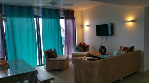 ApartAzuri - Housity