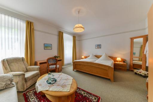 Hessischer Hof - Housity